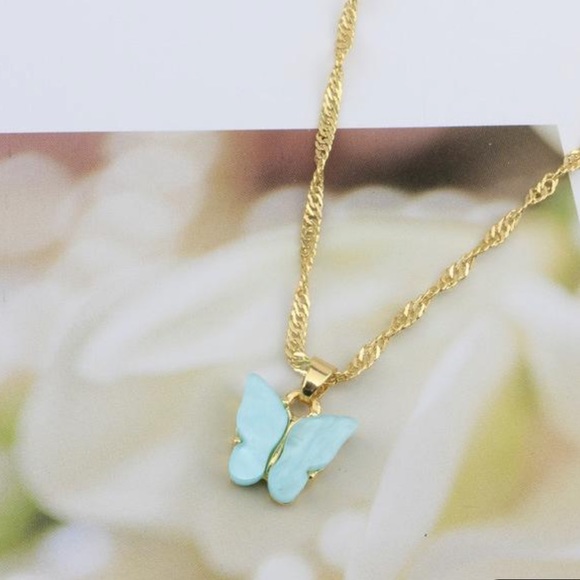 Butterfly necklace - Picture 7 of 8